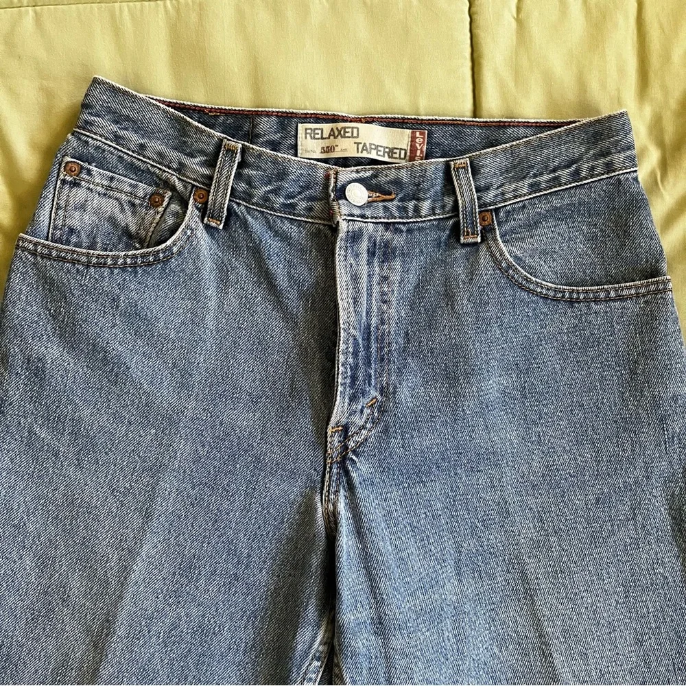 Vintage Levi’s 550 Relaxed - Picture 9 of 9